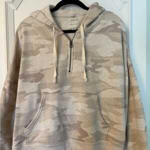 American Eagle Outfitters Beige Camo Zip-Up Hoodie Sweater